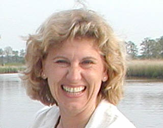 Karin Harms leitet die Moor-Exkursion